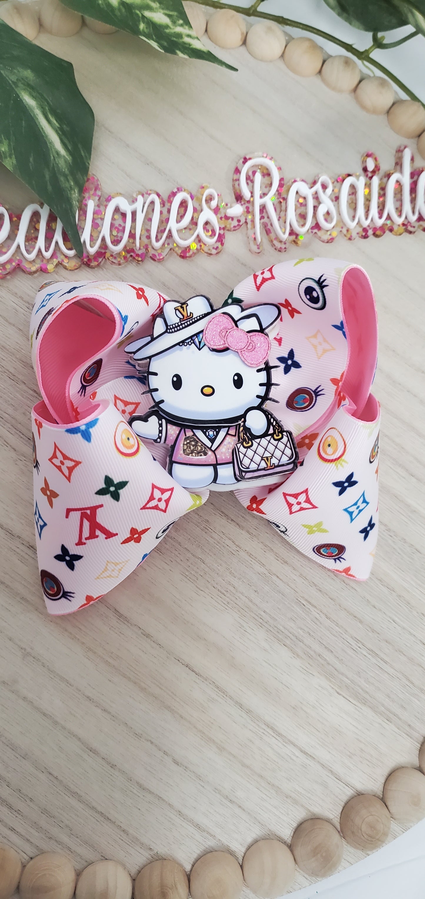 Gatita inspirado en marca